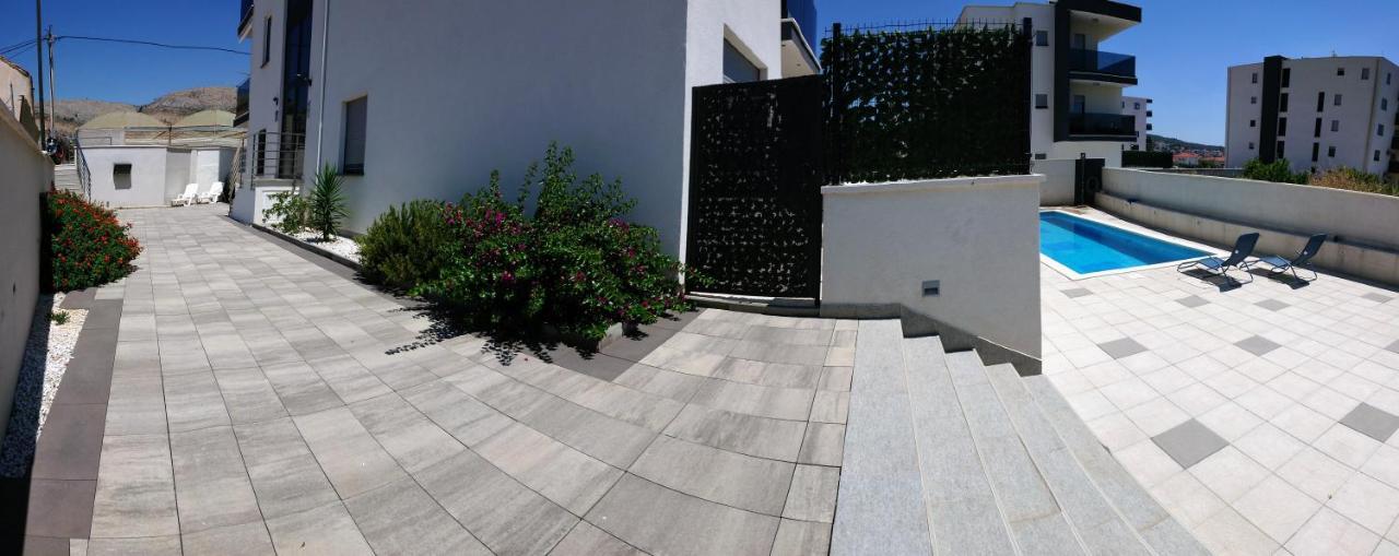 West Star Apartment Traù Esterno foto