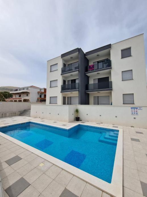 West Star Apartment Traù Esterno foto