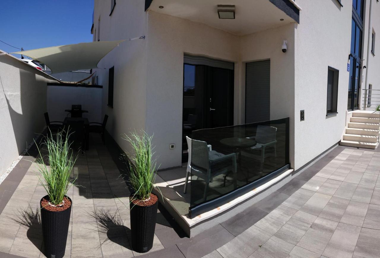 West Star Apartment Traù Esterno foto