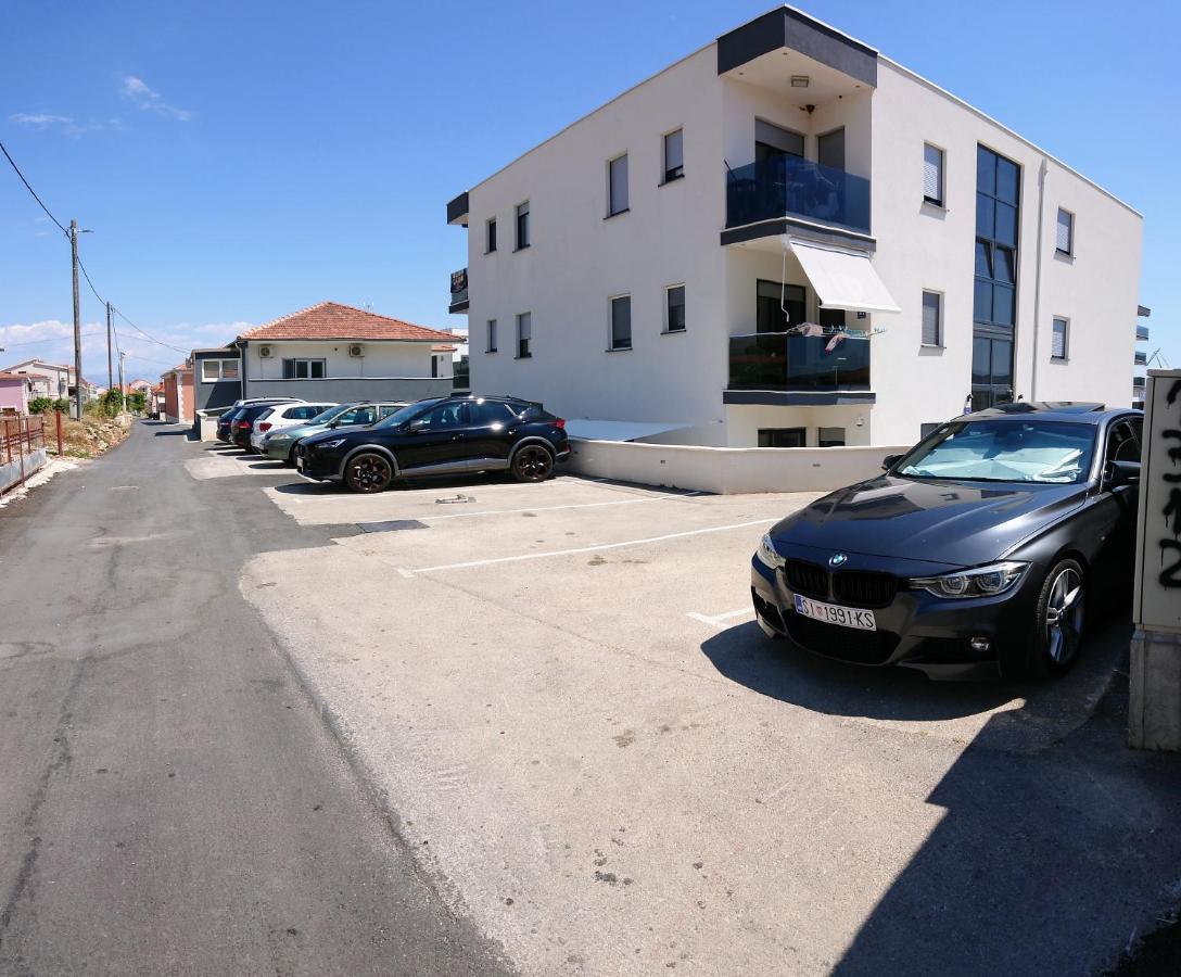 West Star Apartment Traù Esterno foto